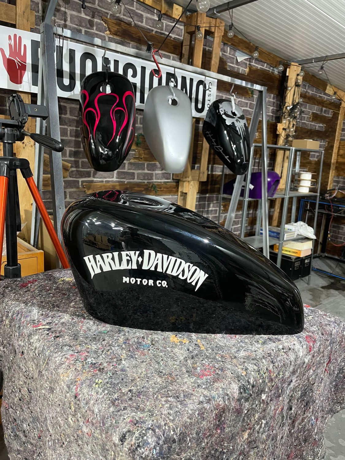 1983-2022 XL- Carcasa funda cubre depósito de gasolina Negro brillo para todos los años y modelos de XL Sportster 1983-2022 XL- Carcasa funda cubre depósito de gasolina Negro brillo para todos los años y modelos de XL Sportster