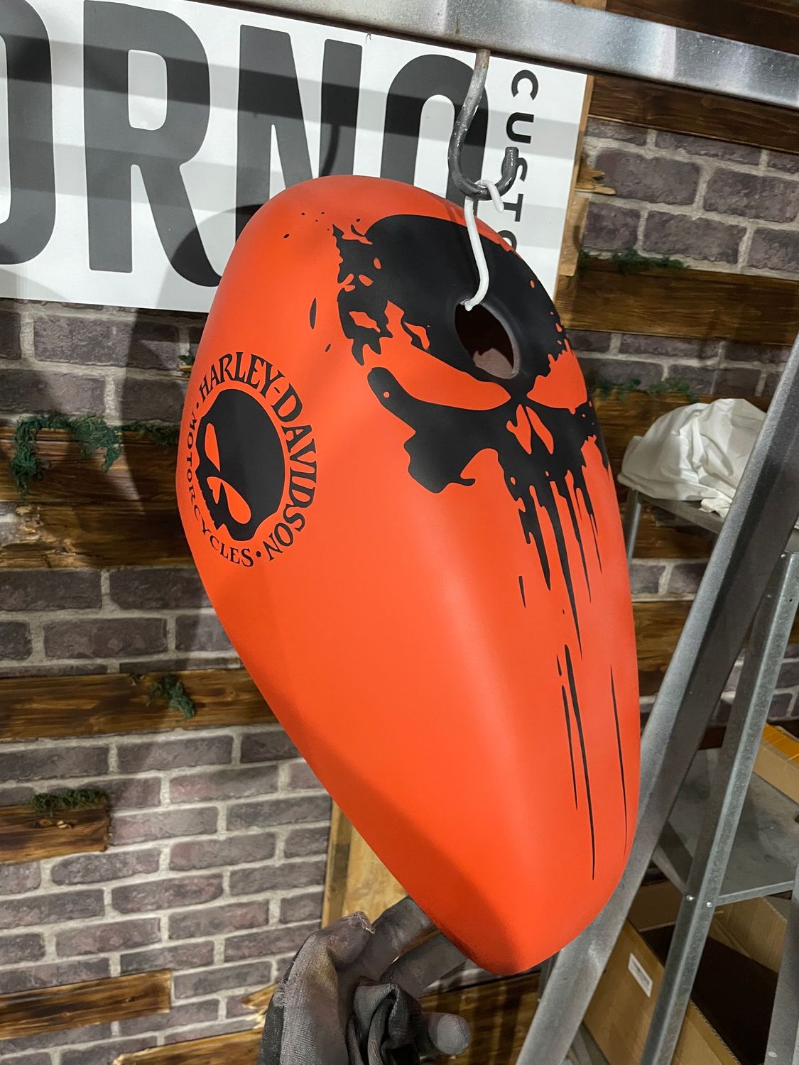 1983-2022 XL- Carcasa funda cubre depósito de gasolina Punisher naranja mate para todos los años y modelos de XL Sportster 1983-2022 XL- Carcasa funda cubre depósito de gasolina Punisher naranja mate para todos los años y modelos de XL Sportster