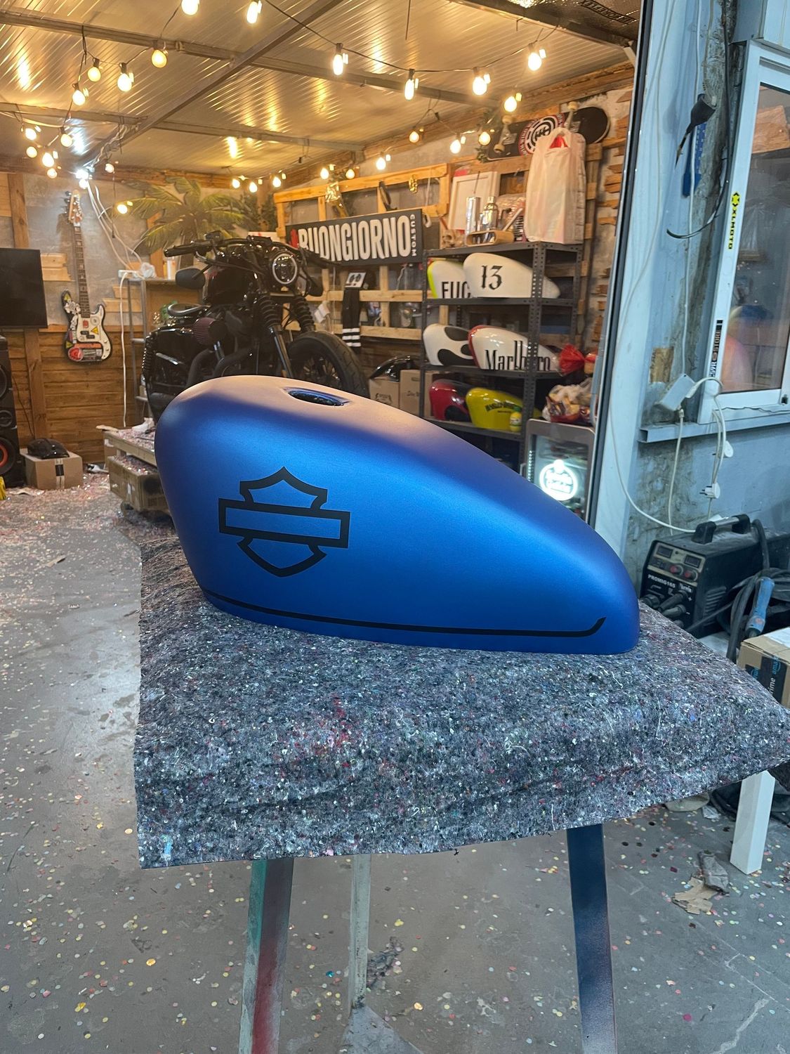 1983-2022 XL- Carcasa funda cubre depósito de gasolina Azul metalizado mate para todos los años y modelos de XL Sportster 1983-2022 XL- Carcasa funda cubre depósito de gasolina Azul metalizado mate para todos los años y modelos de XL Sportster