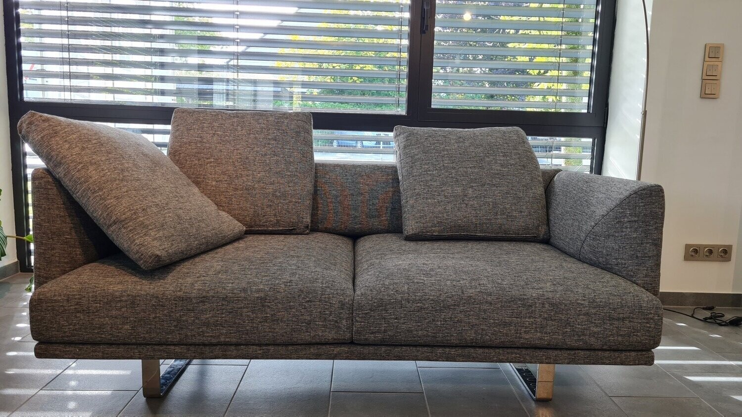 PG22 Sofa Modell PG Systems, Stoff Grau, neu!