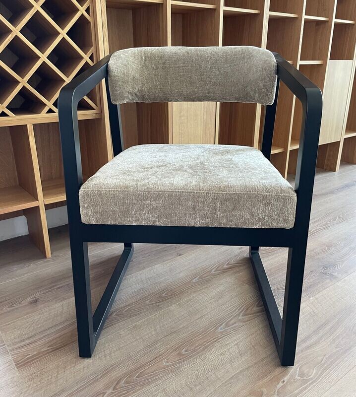 PG22 Stuhl, Modell PG LOUNGE, neu!