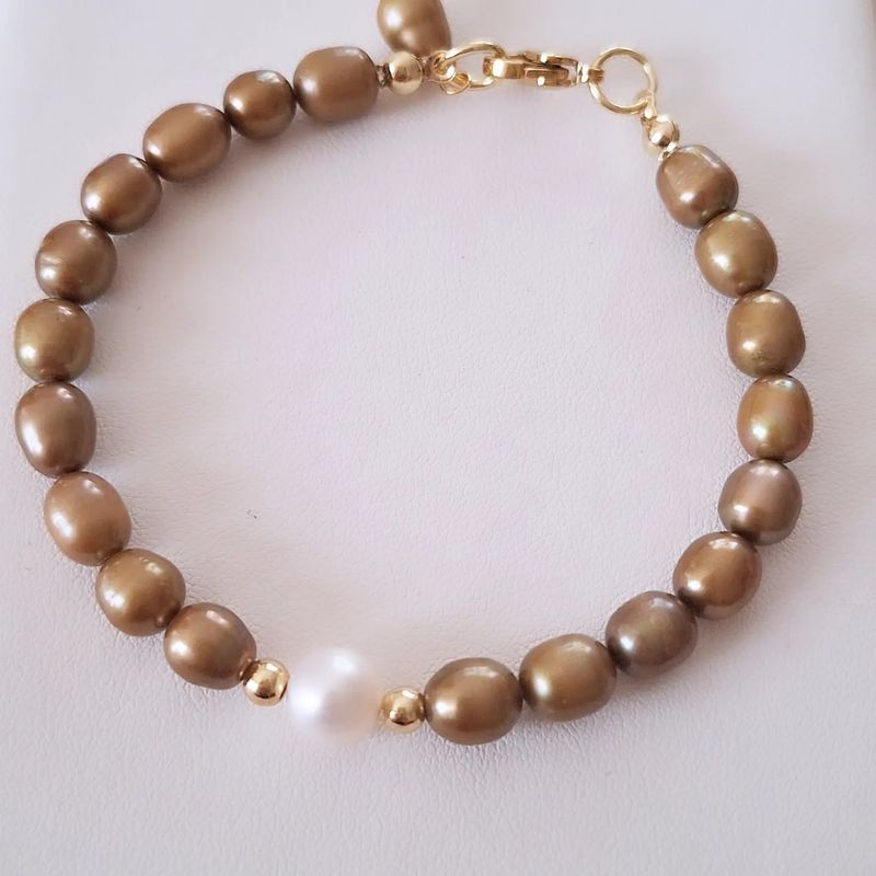 Pulsera Perla de Río blanca y Oro