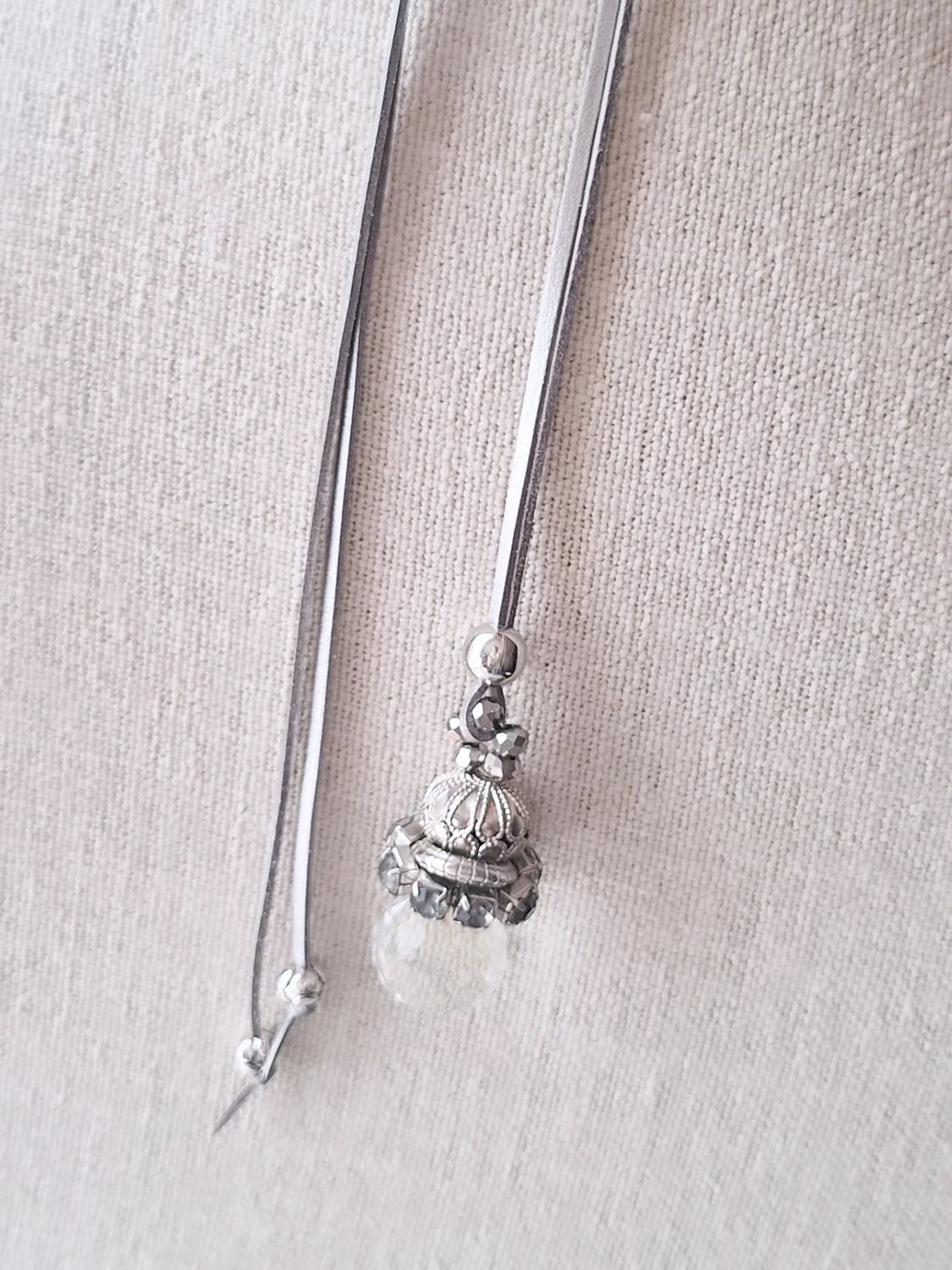 Collar Charm cuero Plateado y Cristal
