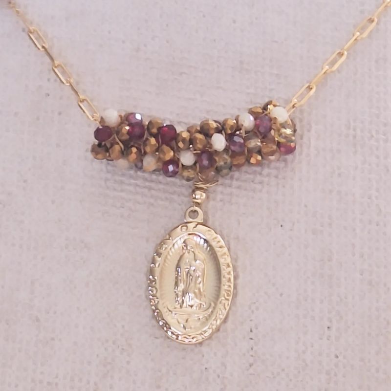 Collar Guadalupe baño de Oro y Cristales