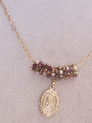 Collar Guadalupe baño de Oro y Cristales
