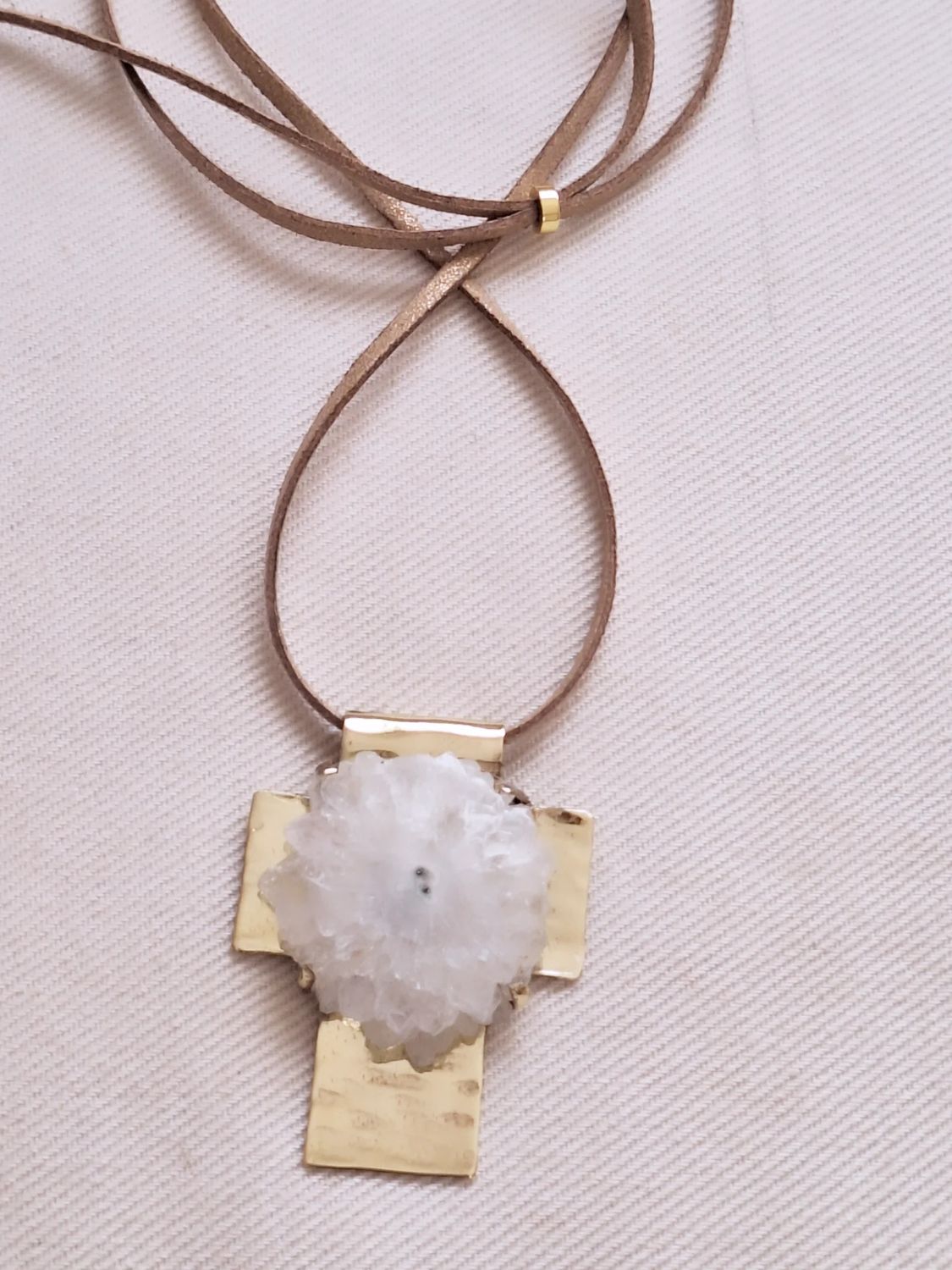 Collar Cruz Rosa de Cuarzo