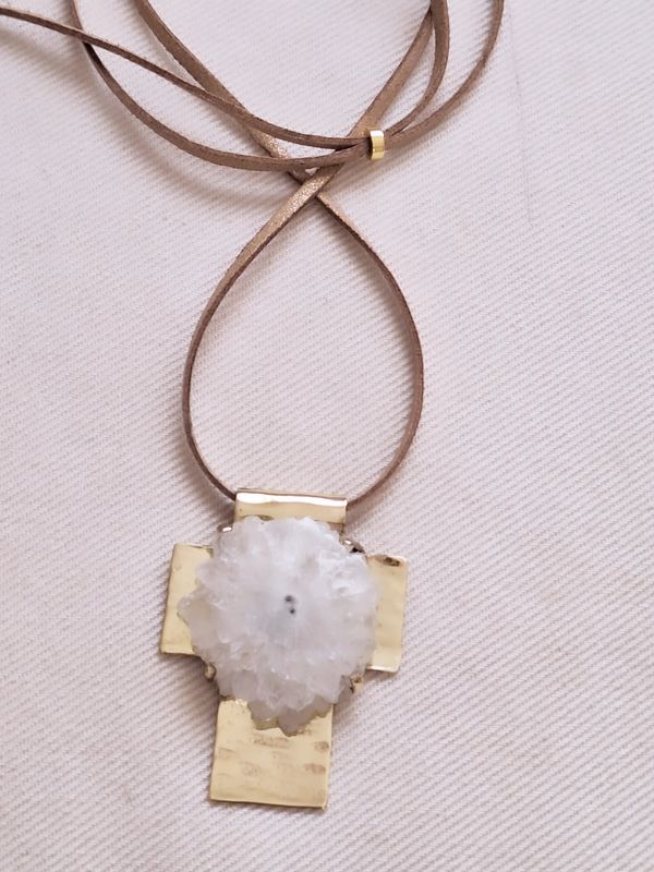 Collar Cruz Rosa de Cuarzo