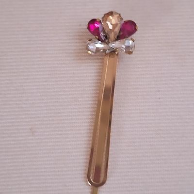 Vo Hair Brooch