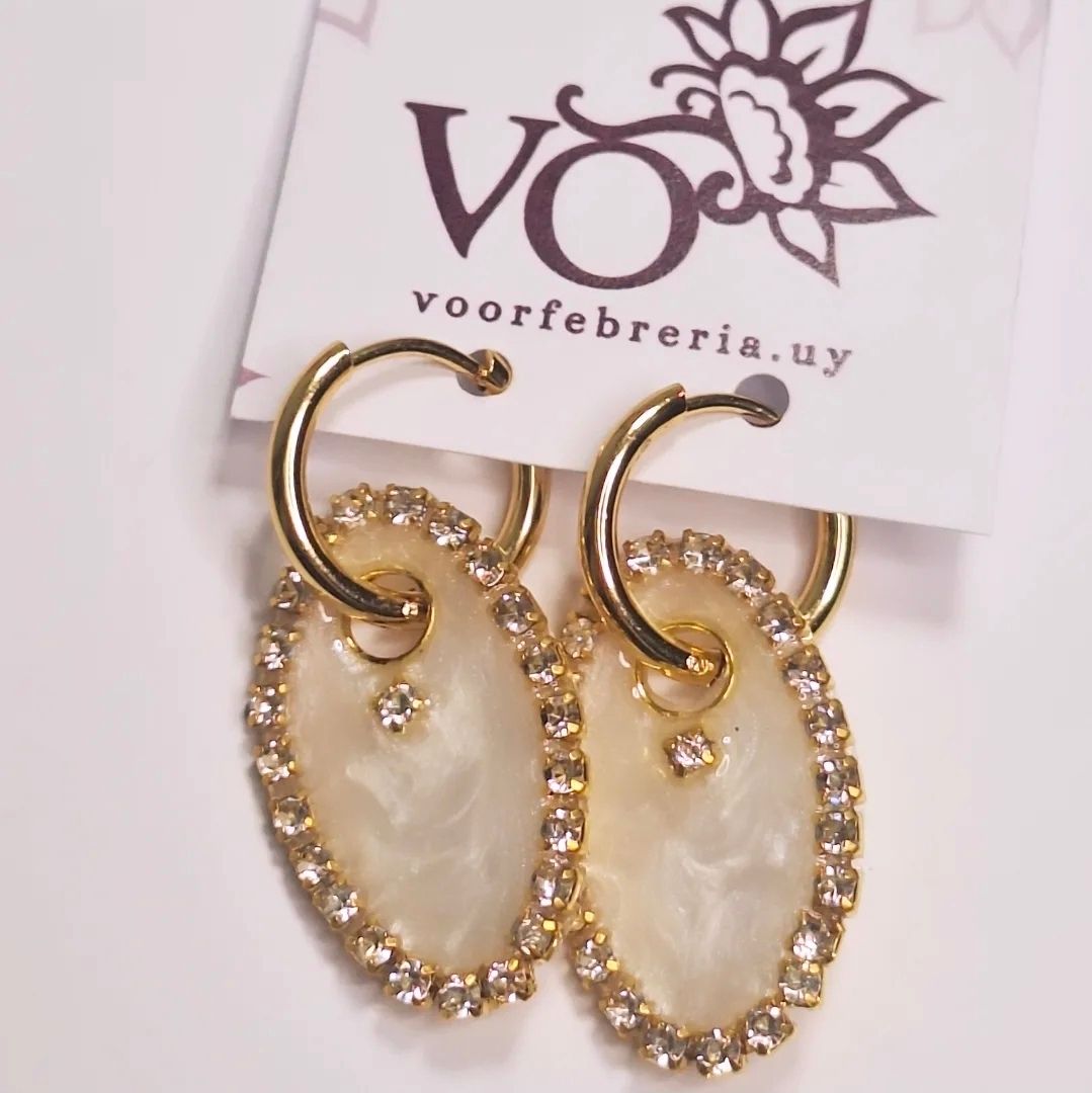 Caravanas Amelia dot Crema