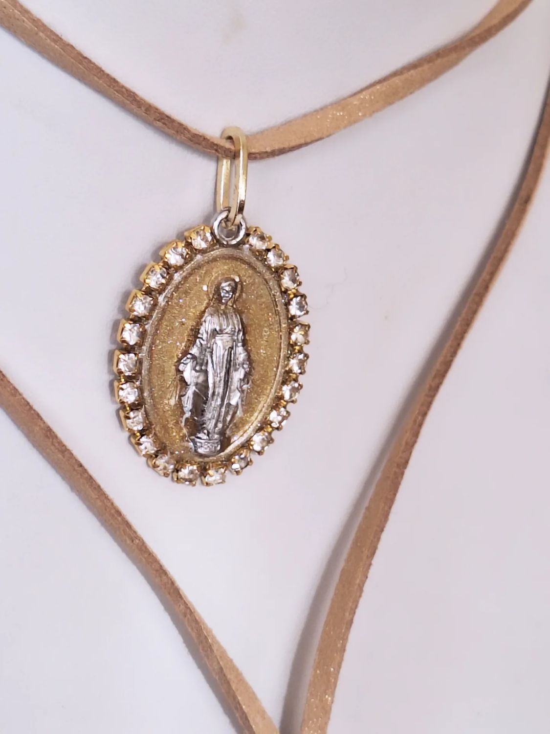 Collar Milagrosa Homenaje