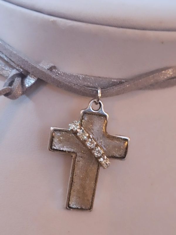 Collar Cruz VO Plis
