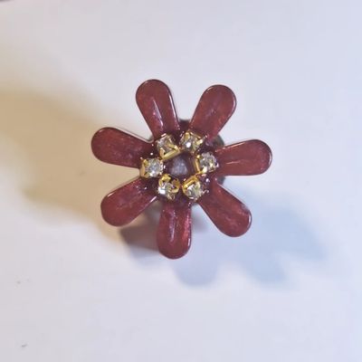 VO PIN it red Flower