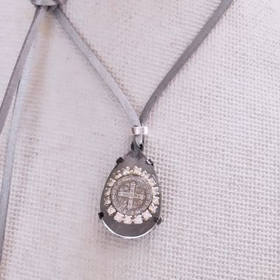 Collar San Benito Medalla Cristal