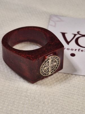 Anillo Resin San Benito Plateado