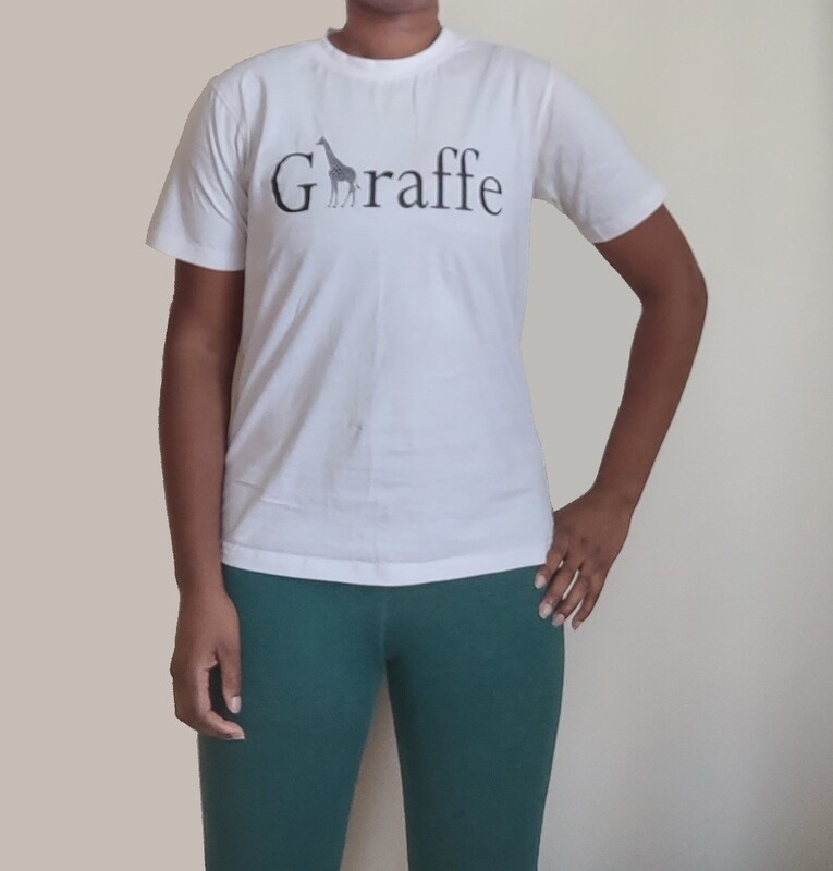 Giraffe Basic T-Shirt