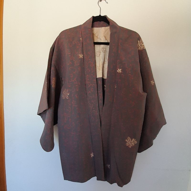KIMONO JAPONES Haori gris con flor rosa