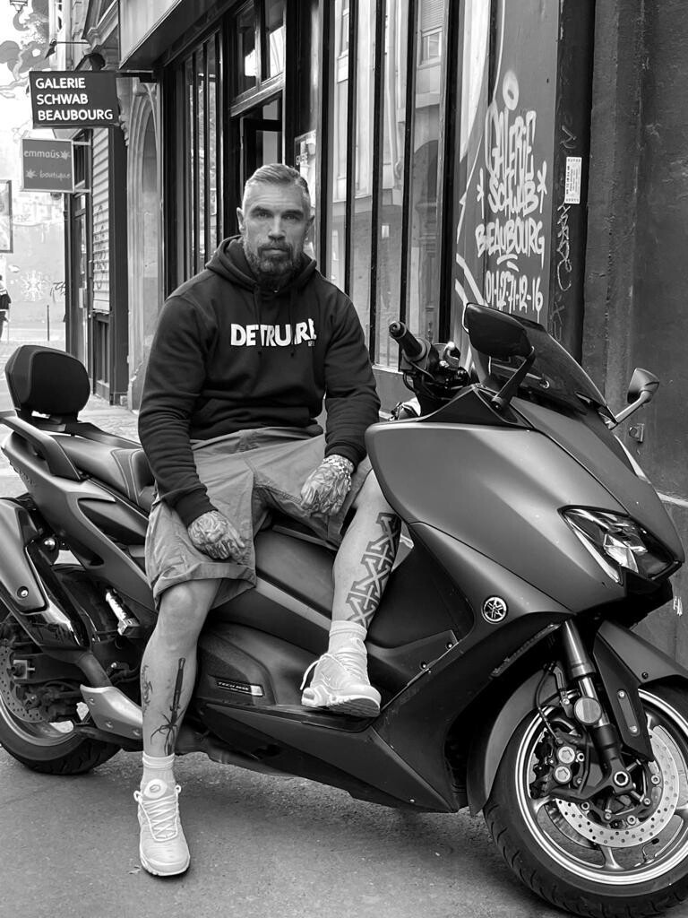 &quot;DETRUIRE&quot; hoodie noir
