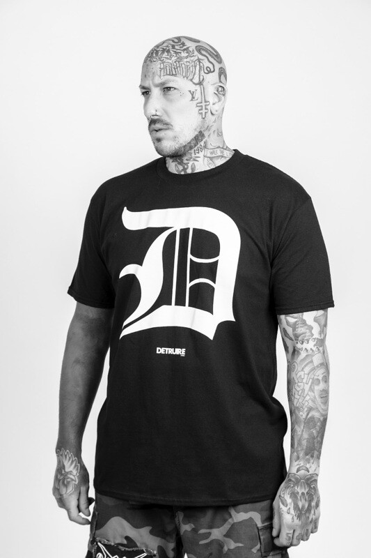 "D" t-shirt noir