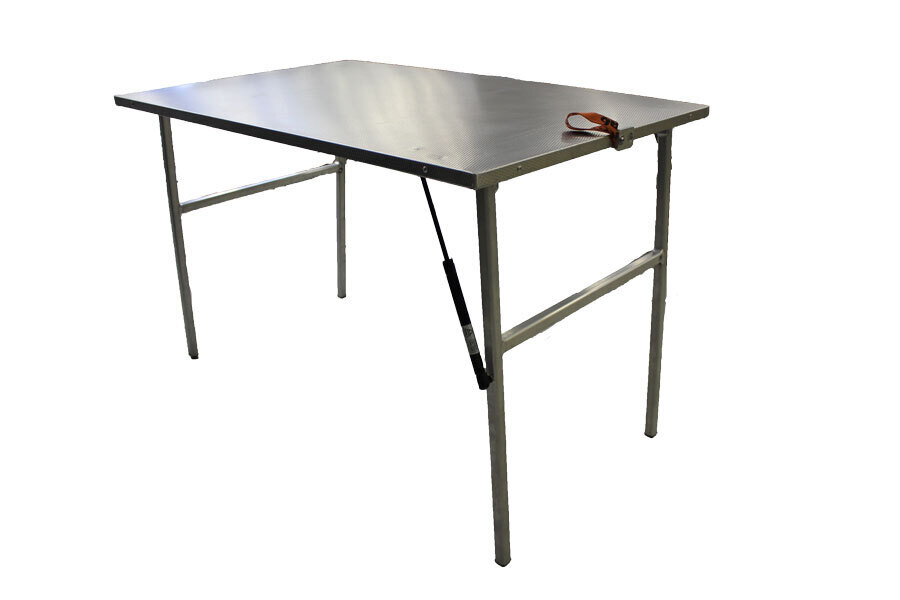 Table without brackets