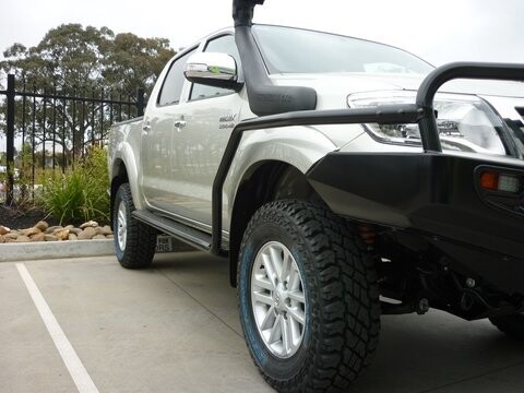 Side Steps and Rails - Toyota Hilux 05-15 Dual Cab