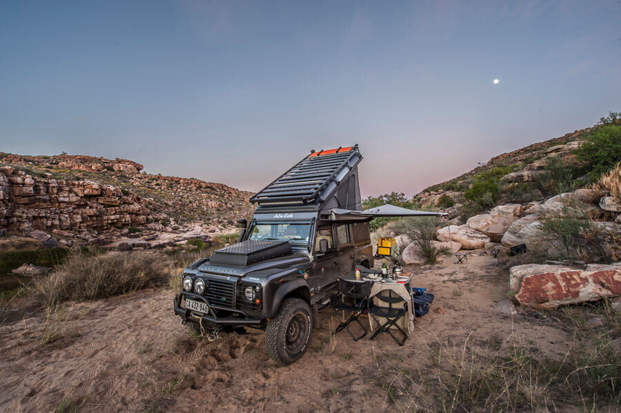 Alu-Cab Roof Conversion ''Icarus'' Land Rover Defender until YOC 2019, white