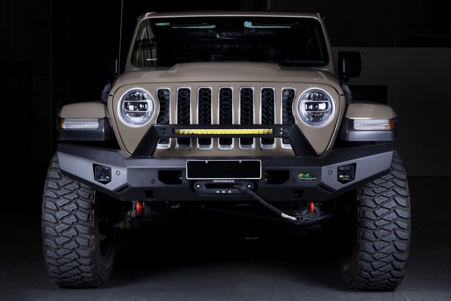 Raid Stubby Bull Bar - Jeep Gladiator