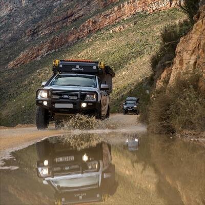 Alu-Cab Roof Box Black 250L
