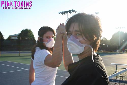 Whisper &amp; Mystery Play Tennis