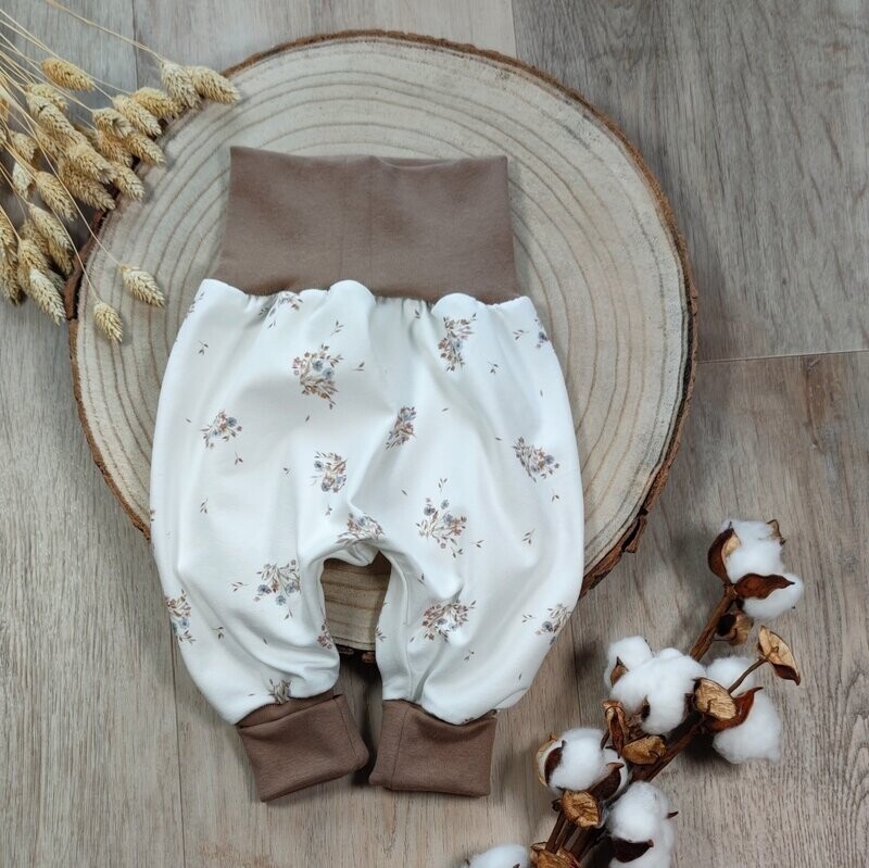 Mitwachshose - Kleiner Blumenstrauß Braun