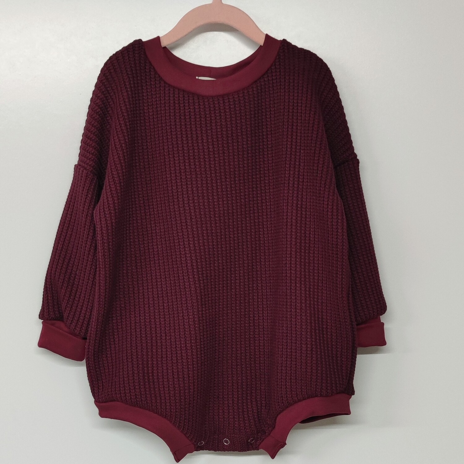 Oversized Langarm Romper - Grobstrick Berry