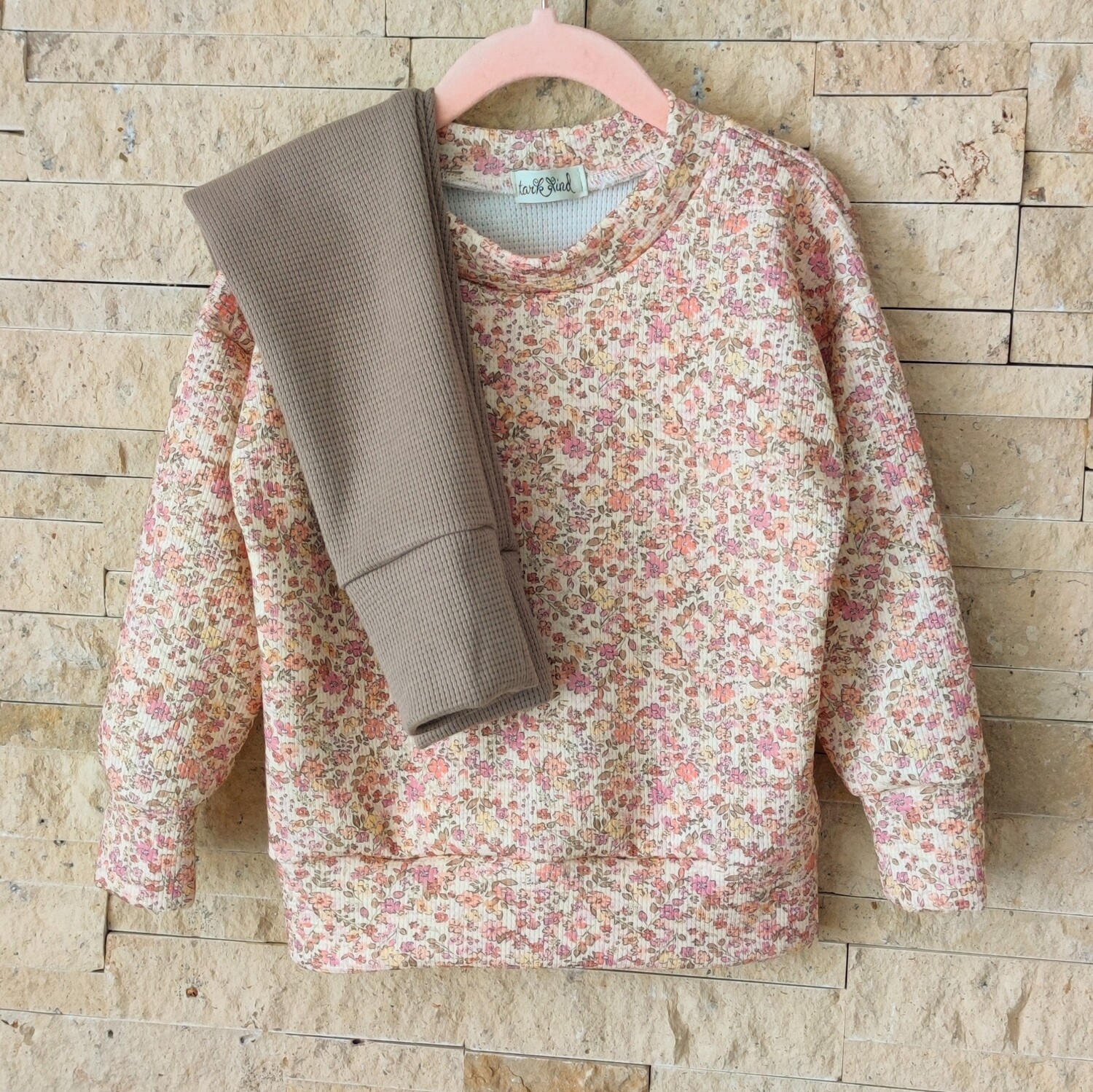 Set: Waffelstrick Pullover Buschblüten Flieder & Hose Waffelstrick Taupe