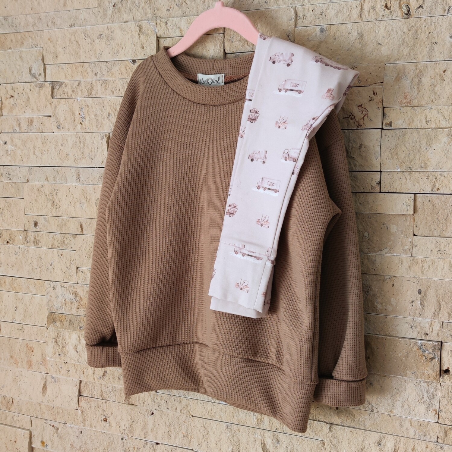 Set: Waffelstrick Pullover Kakao & Hose Kleine Laster Beige