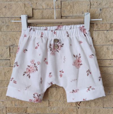 Musselin Shorts - Rosa Blumen 