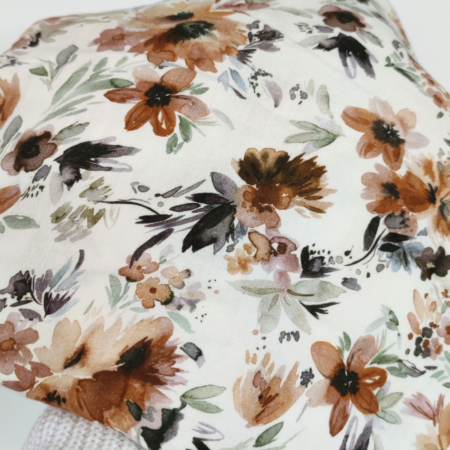 Halstuch mit Druckknöpfen - Musselin - Aquarellblüte Braun