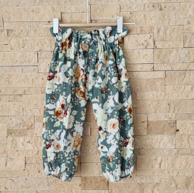 Musselin Hose - Rosenblüten Creme 