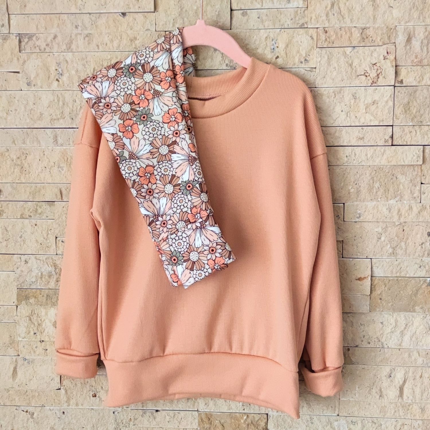 Set: Rib Jersey Pullover Pfirsich & Hose Retro Flowers Pastell 