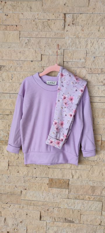 Set: Rib Jersey Pullover Flieder & Hose Blumen Flieder
