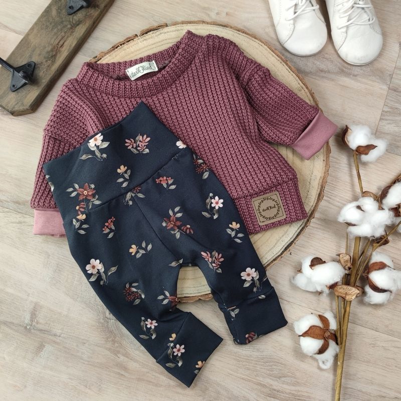 Set: Grobstrick Pulli Mauve & Jersey Hose Boho Flowers Dark Blue 