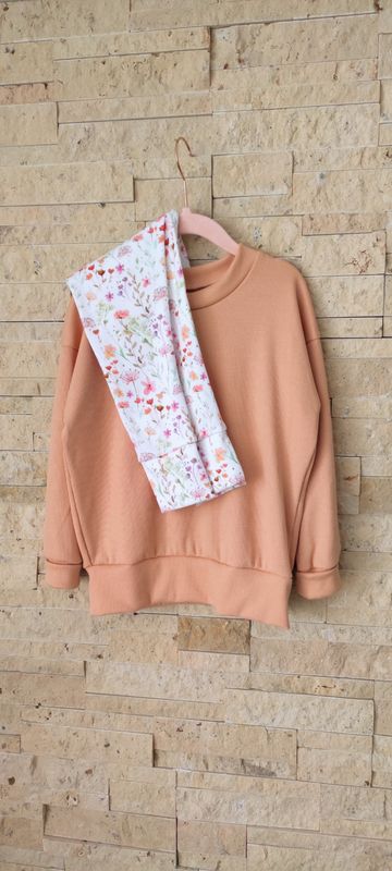 Set: Rib Jersey Pullover Pfirsich & Rib Hose Wild Flowers 
