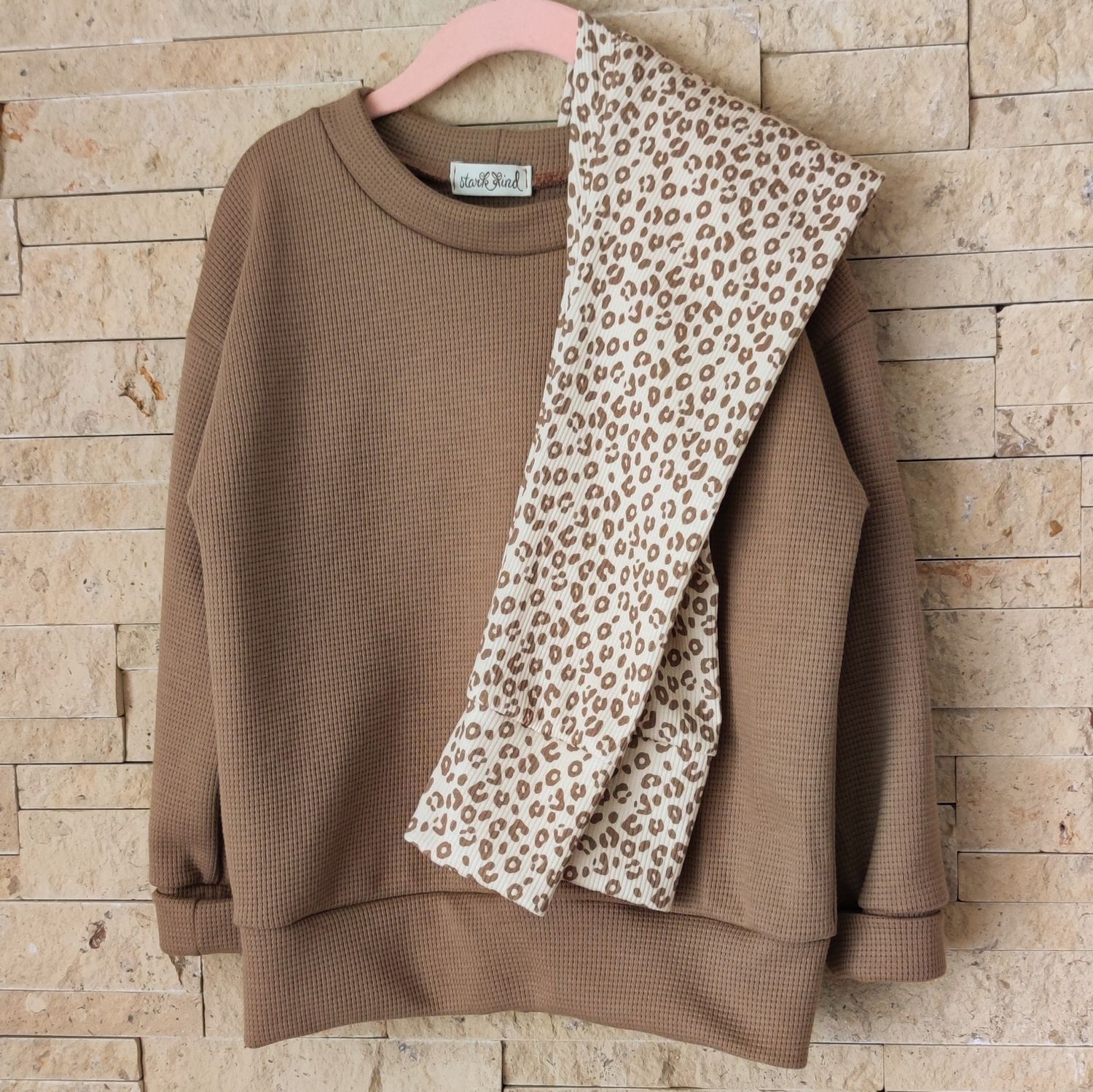 Set: Waffelstrick Pullover Kakao & Rib Hose Leo Beige 