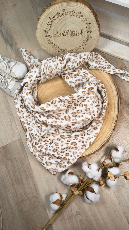 Mom XXL Dreiecks-Halstuch - Musselin Leo weiß 