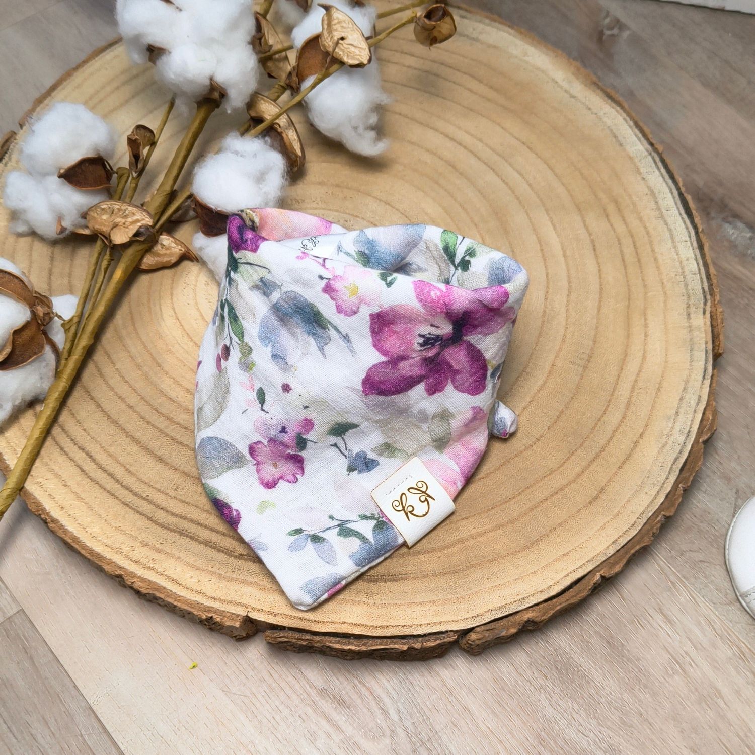 (Sofortkauf) Halstuch mit Druckknöpfen - Musselin - Aquarellblumen Mauve - ca. 0 bis 1 Jahr