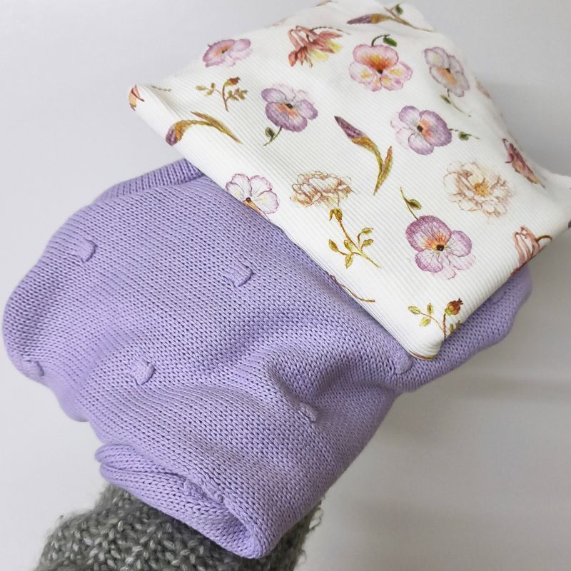 Set: Strickpulli Flieder & Hose Rib Stiefmütterchen 