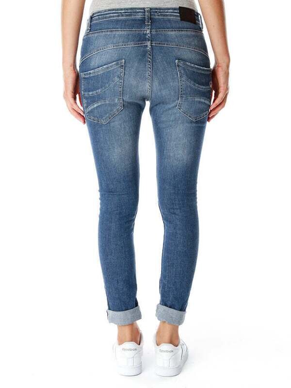P78a baggy jeans