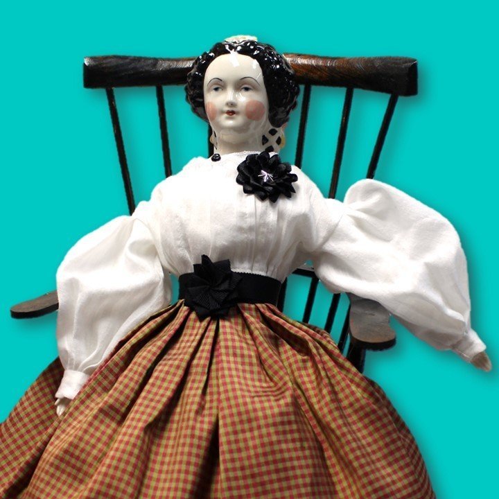 Mourning Doll Cockade