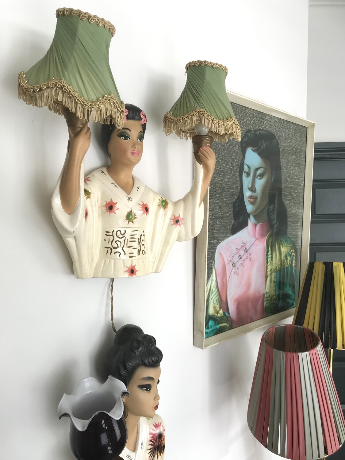 Mid Century Geisha Girl Chalkware Very Rare Wall Mount Lamp Cream Gown