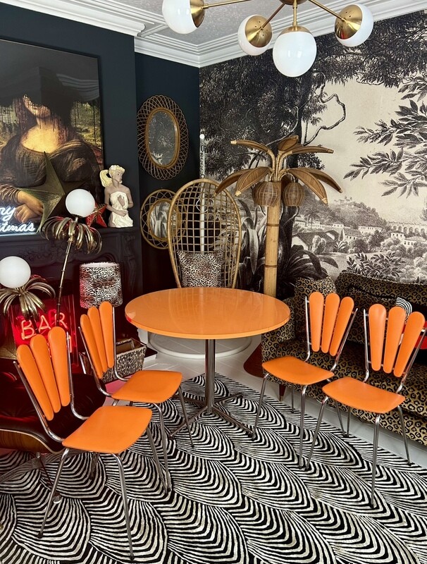 Mid Century French Kitchen Dining Set Tubmenager S.A. Ranger  Four Petal Chairs With Formica Circular Table
