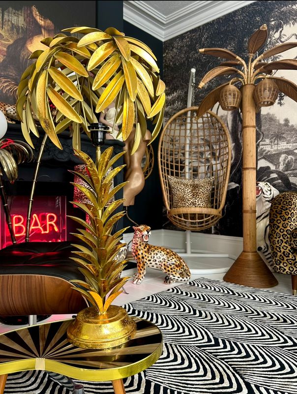 Maison Jansen Style Hollywood Regency 1980’s/90’s Gold Leaf Metal Palm Tree Table Lamp 29”