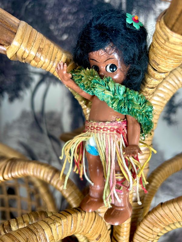 Mid Century 1960’s Side Eye Hawaiian Girl Tiki Bar Decor 6”