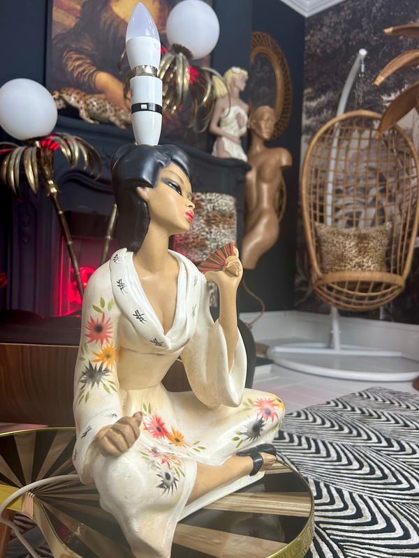 Mid Century 1960’s ‘Kimi’ Nieri Oriental Seated Geisha Girl Chalkware Lamp